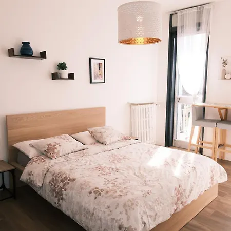 Lovely Studio With And Montains Views & Free Parking 公寓 *